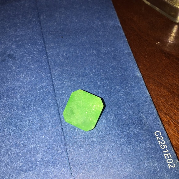 Emerald - Picture 3 of 5